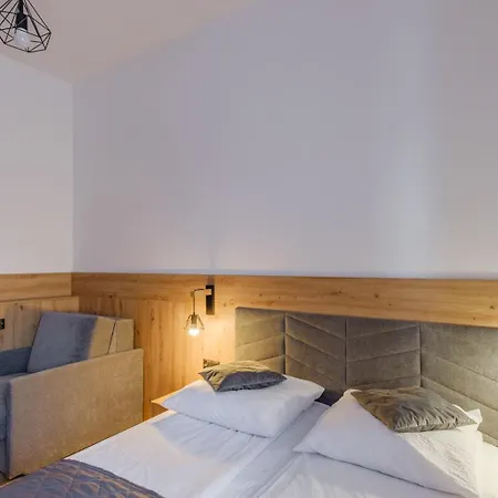 Tatra Sky Centrum Oda ve Kahvaltı