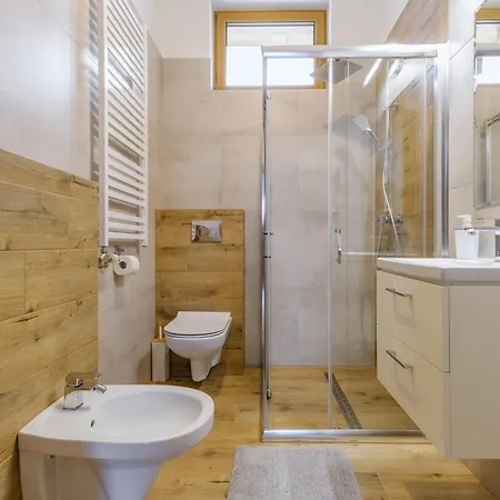 Tatra Sky Centrum Oda ve Kahvaltı