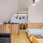 Tatra Sky Centrum 3* زاكوباني